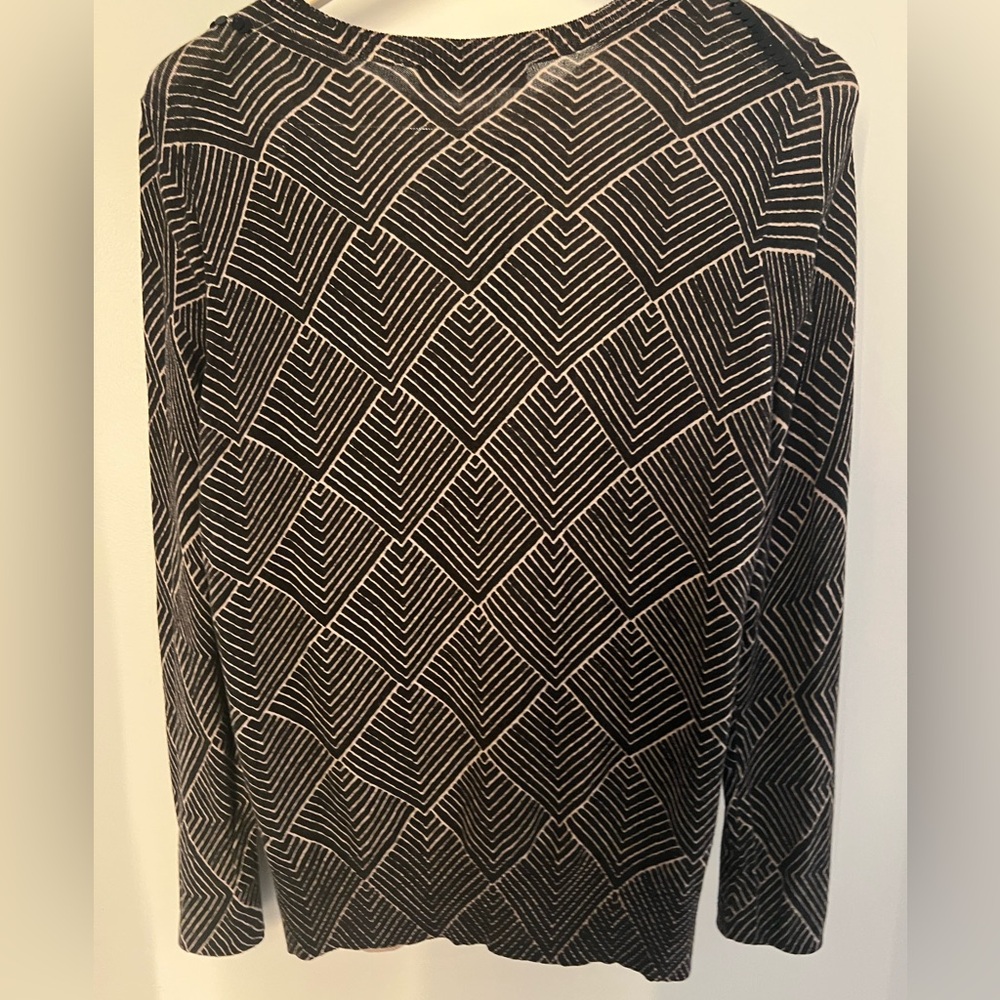 LOFT Black and White Geometric Button-Front cardigan size L - Picture 5 of 6